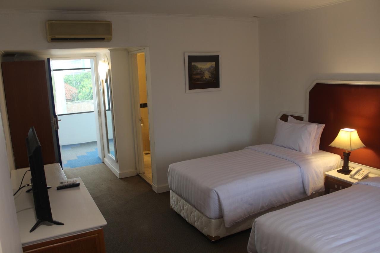 Arnava Hotel Senen Jakarta Extérieur photo